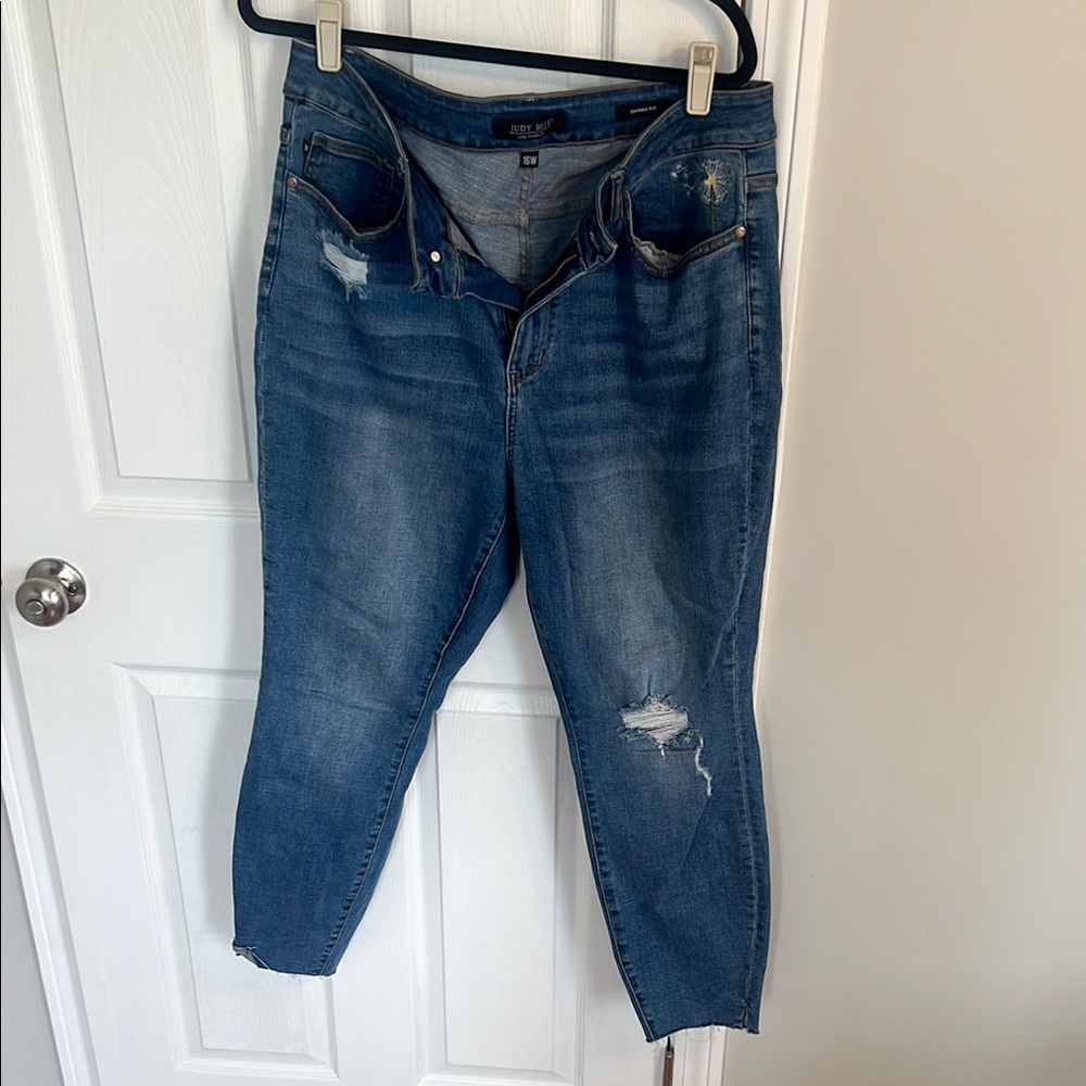 Avenue Blue Ankle Cropped Distressed Jeans